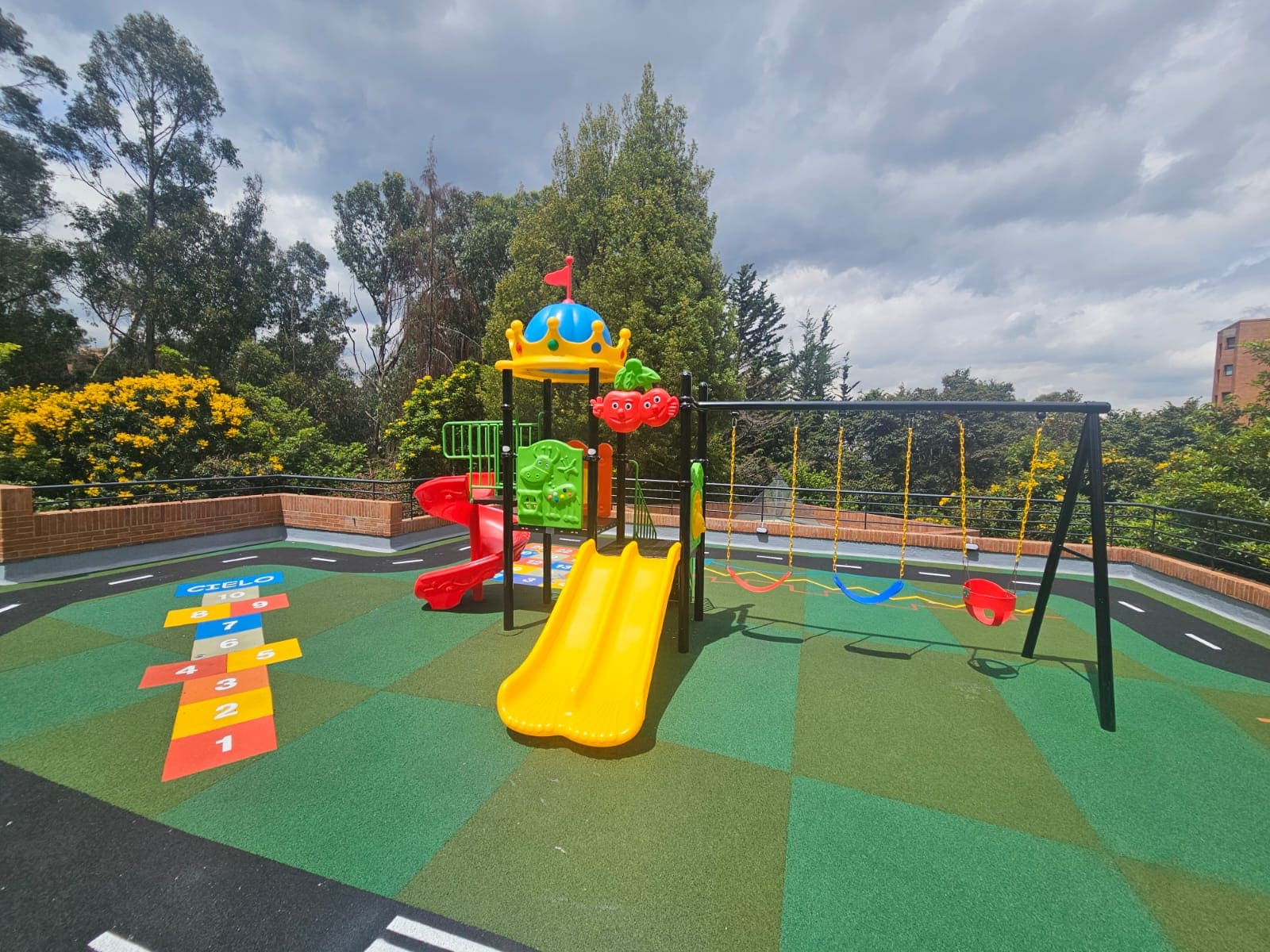 penthouse en sierras del moral colombian invest & stay (4)